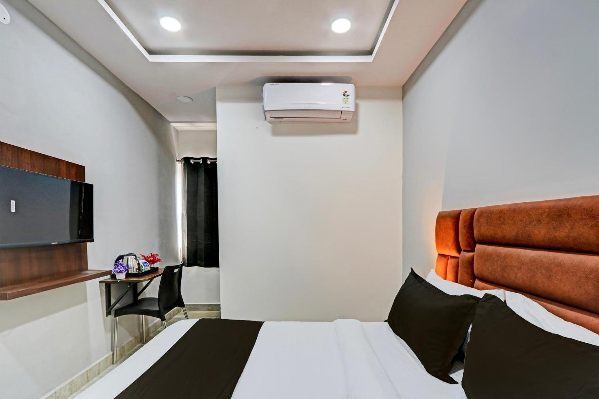Super Hotel O Lavish Tranquil Hyderabad Exteriör bild